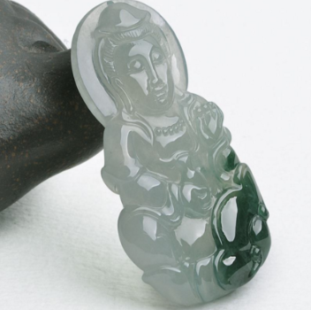 冰种翡翠观音价格 现在市场价格贵不贵   第2张