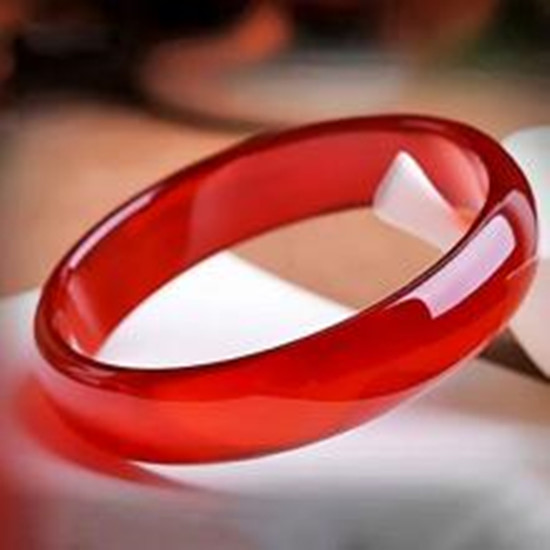 真玛瑙手镯图片及鉴别 真玛瑙手镯选购技巧   第1张