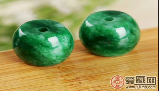 什么是铁龙生翡翠，铁龙生翡翠鉴定的方法有哪些 