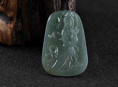 翡翠油青好吗 翡翠油青色的是不是最差的 第1张