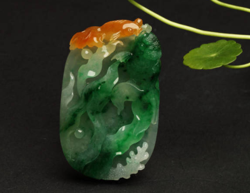 三彩翡翠市场价格 一般三彩翡翠多少钱   第2张