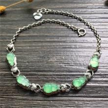 佩戴翡翠脚链有什么含义 佩戴翡翠脚链的作用 