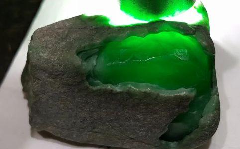 市场翡翠原石价格 翡翠原石的市场发展趋势   第1张