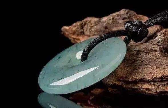 什么是翡翠焗色 翡翠焗色鉴别技巧 