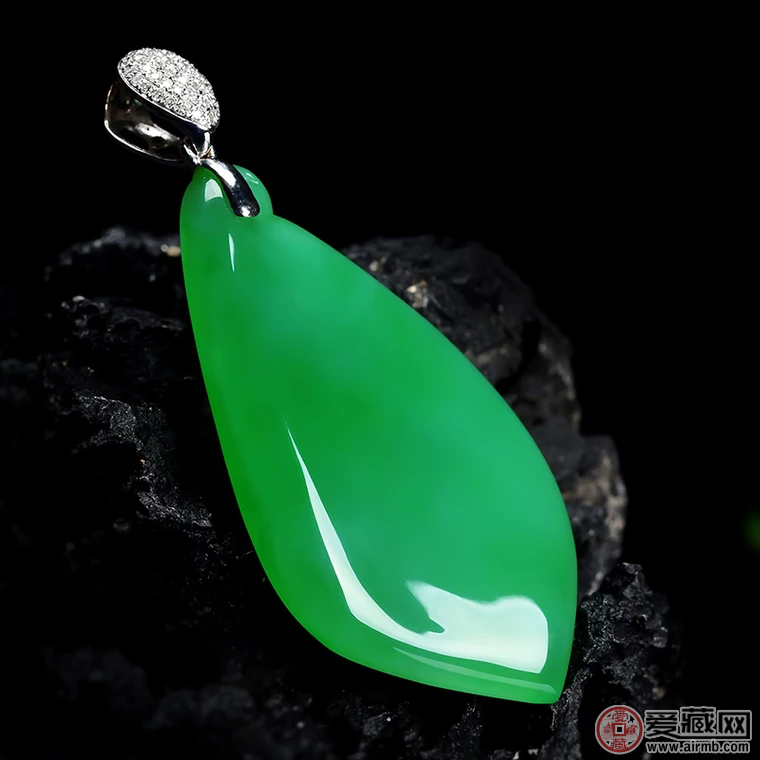 翡翠价格的影响因素有哪些 