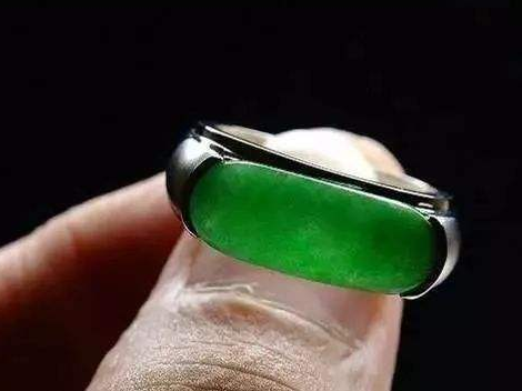 男人戴翡翠的好处 男人戴翡翠好不好   第1张