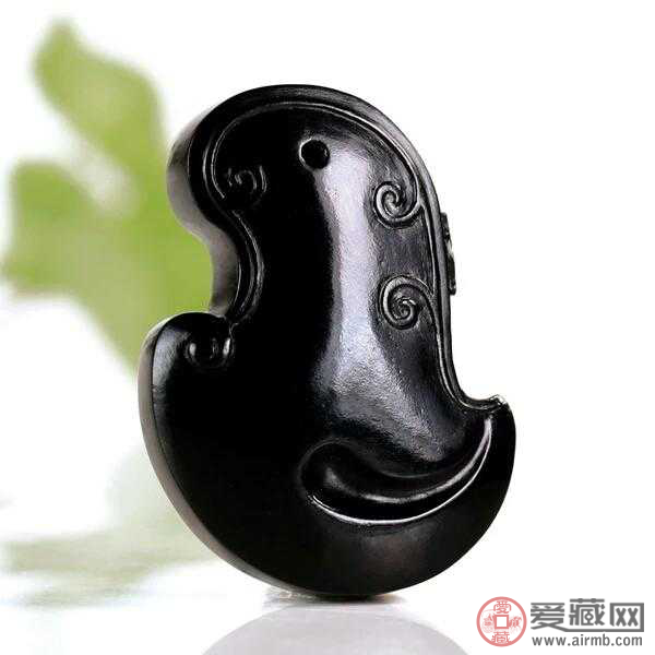 黑青玉的鉴别方法和技巧 