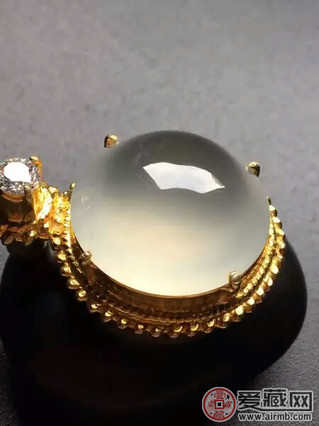 关于白色玻璃种翡翠，你了解多少？ 