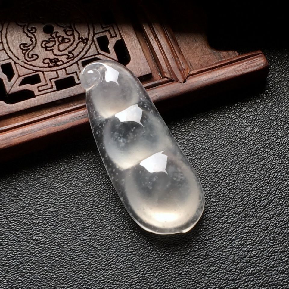 教你如何挑选翡翠挂件   第1张