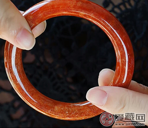 红翡翠鉴别方法有哪些？ 