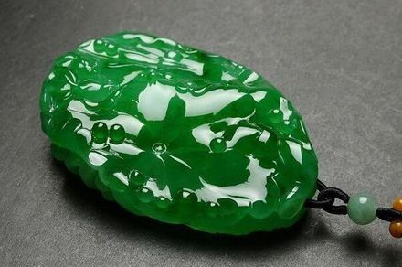 如何鉴别翡翠染色 染色翡翠有什么特征   第3张