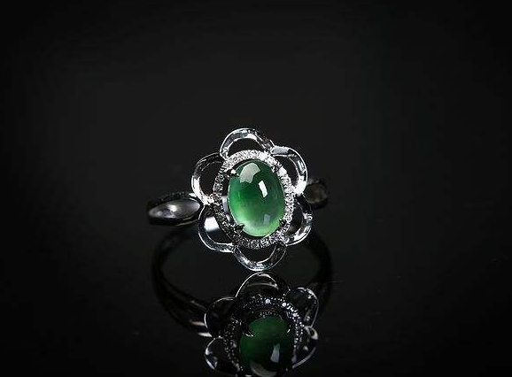 翡翠戒指报价 为什么翡翠戒指的价格那么贵   第2张