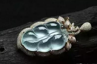 同一款翡翠挂件，男女佩戴的意义并不相同，不要搞乱了   第1张