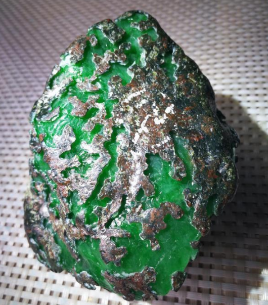 为什么翡翠只有缅甸有 只有缅甸出产翡翠吗   第1张