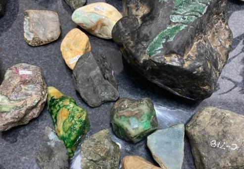 苏州翡翠原石市场 苏州翡翠原石市场地址   第2张