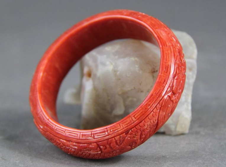 珊瑚玉手镯佩戴禁忌 这些禁忌你要知道   第1张