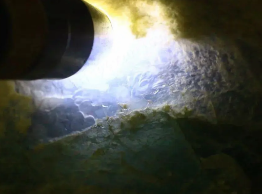 高冰翡翠原石 高冰翡翠原石怎么判断   第2张