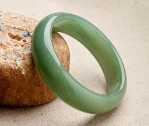 玉手镯怎么保养 玉手镯清洗与保养方法   第2张