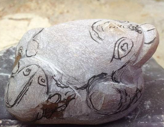 《母子金蟾》告诉你顽石雕与不雕有什么区别   第3张