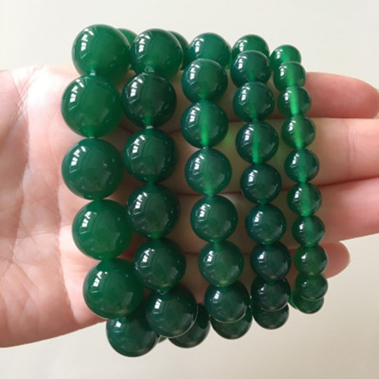 天然绿玛瑙图片及介绍 天然绿玛瑙选购技巧   第2张