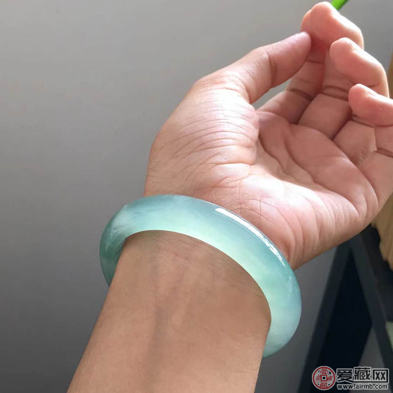 国外旅游买翡翠比国内便宜吗? 