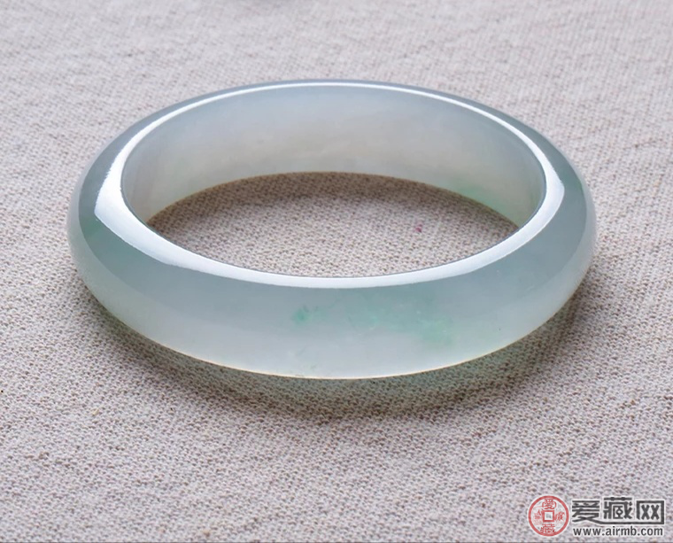 冰种翡翠跟冰糯种翡翠区别有哪些   第1张