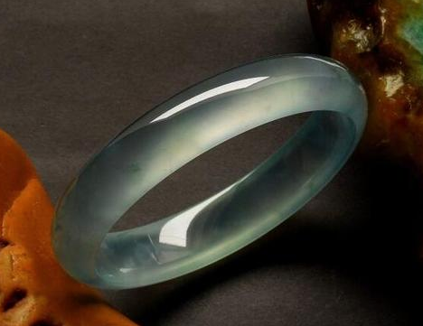 晴水翡翠市场价 晴水翡翠一般啥价位   第2张