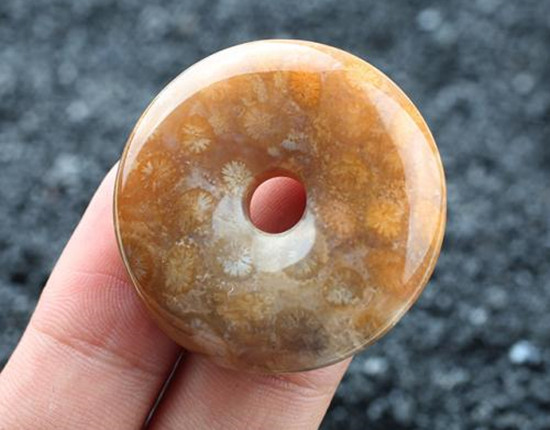 怎么看珊瑚玉是否染色 珊瑚玉真伪鉴定 第1张