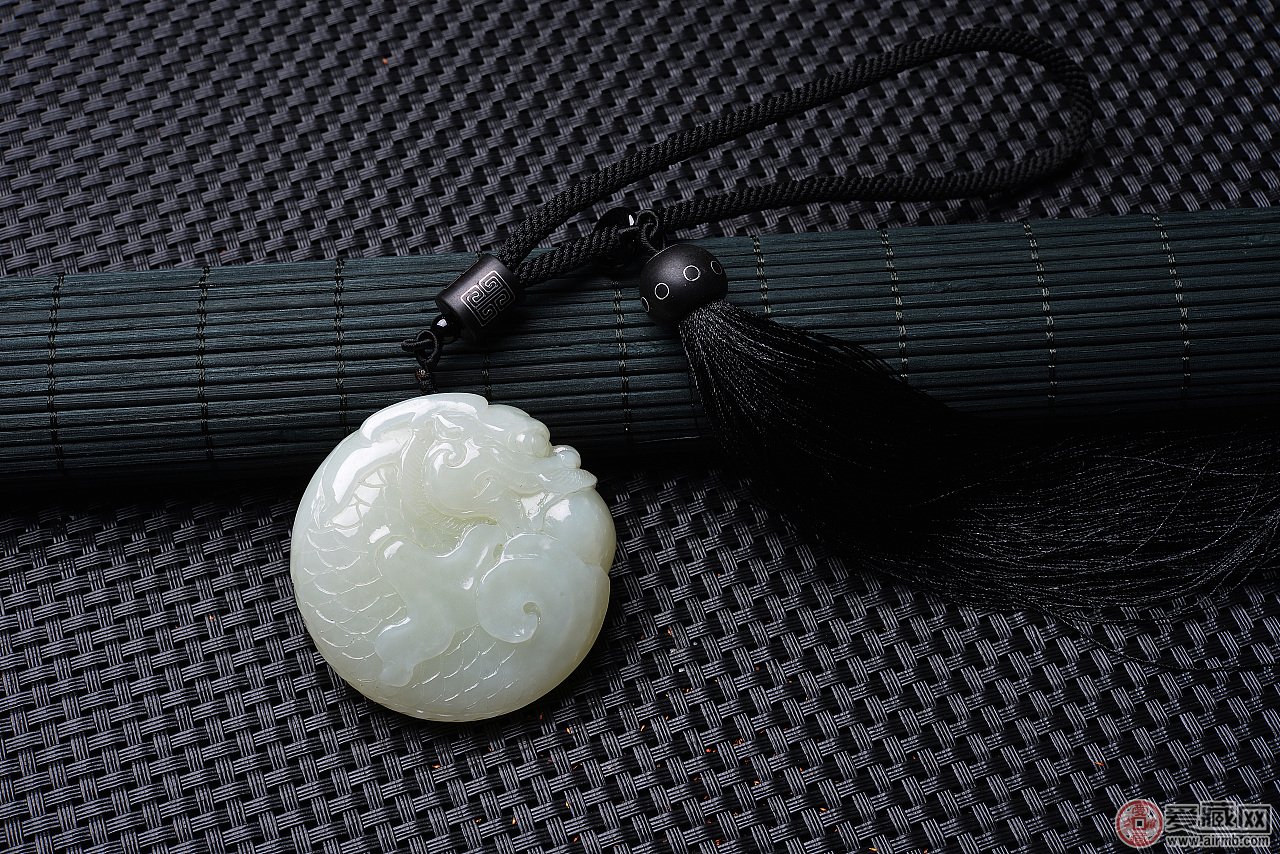 和田玉挂件是否好看? 