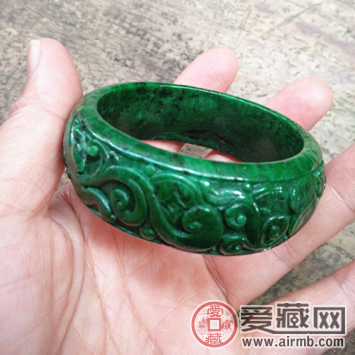 铁龙生翡翠市场价究竟是多少？ 