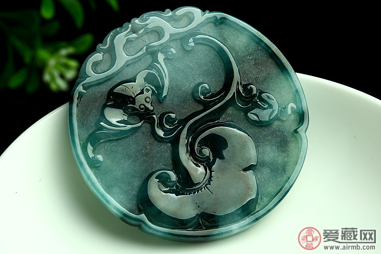 蓝水翡翠鉴定的技巧与方法 