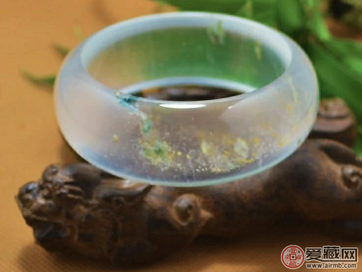 水沫子跟翡翠有什么不同？怎么区分水沫子和翡翠？   第1张