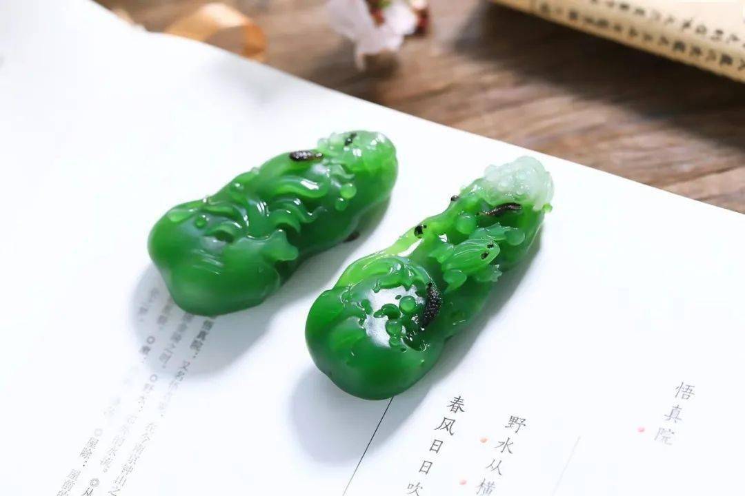 120万购入的无暇碧玉，竟还比不上带黑点的...  第7张