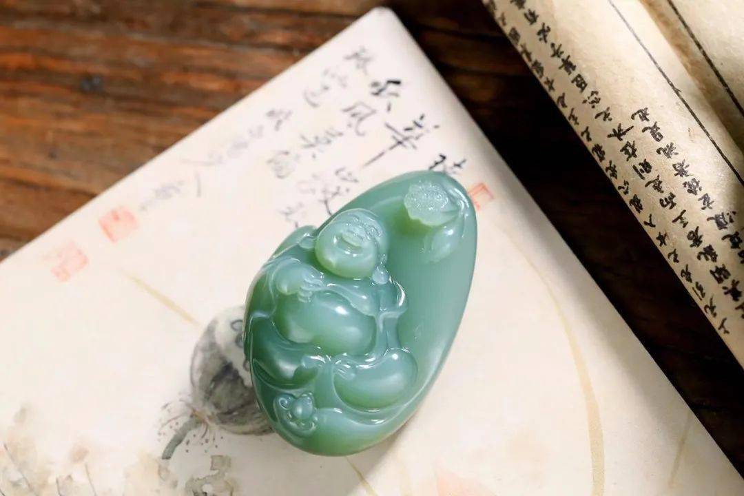 120万购入的无暇碧玉，竟还比不上带黑点的...  第11张