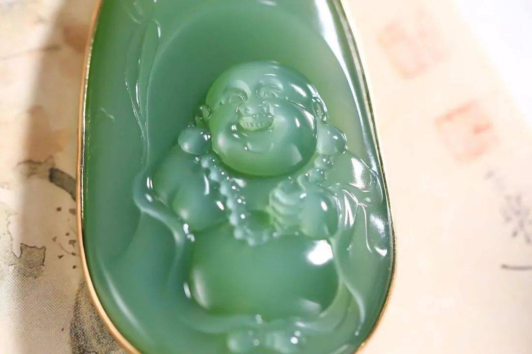 120万购入的无暇碧玉，竟还比不上带黑点的...  第2张