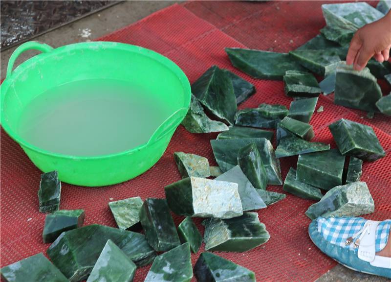 疯狂的碧玉，为什么又涨价了  第3张