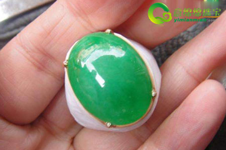 翡翠蛋面为什么都要用白纸包裹  第2张