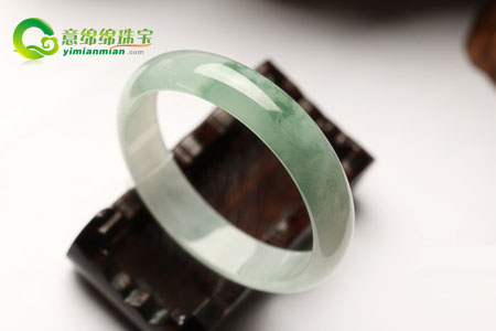 裂绺对翡翠有什么影响？  第2张