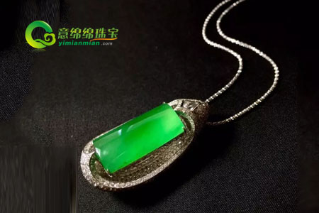 什么是荧光反响？翡翠为什么会起荧？  第2张