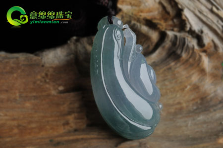 蓝水翡翠和晴水翡翠、油青翡翠有是什么差异  第2张