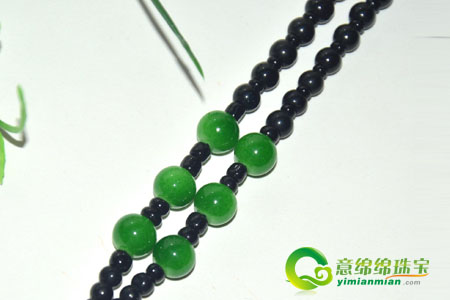 翡翠挂绳应该怎样调配  第1张