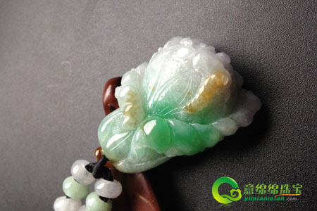 翡翠白菜合适什么人群佩带，翡翠白菜的佩带考究  第1张