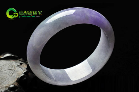 翡翠手镯的品种有哪些？  第1张