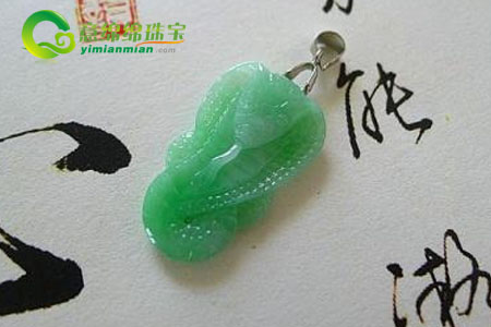 翡翠蛇的来历及佩带人群  第2张
