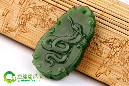 翡翠蛇的来历及佩带人群  第1张