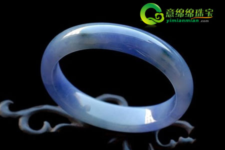 翡翠贵妃镯的称号由来  第2张