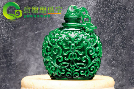 鼻烟壶是什么 浅谈翡翠鼻烟壶以及鼻烟壶价格  第1张