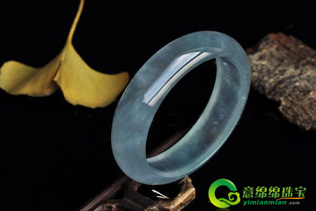 翡翠保养的错误方法及留意关键  第1张