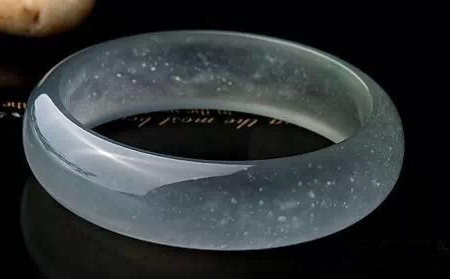 无瑕不成玉之翡翠瑕疵介绍  第5张