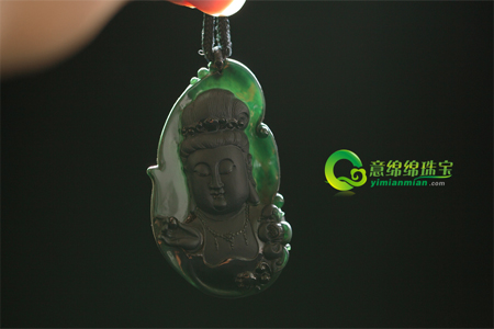 墨翠为绿色翡翠的变种 产值稀疏价格不菲  第2张